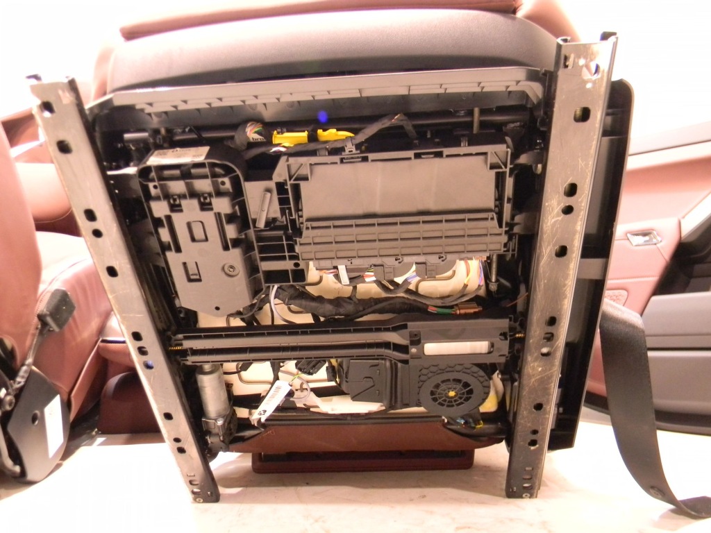 Комплект сидінь bmw 7 g70 c01521 Недорого