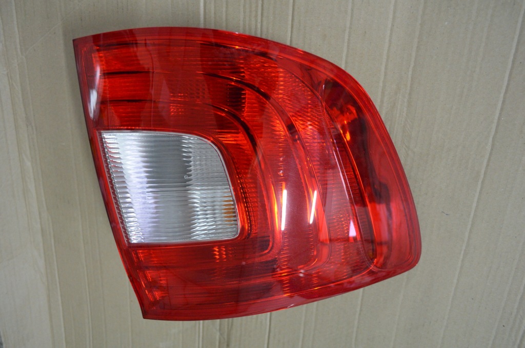 фото №1, Лампа задняя задняя skoda superb 3t9945095