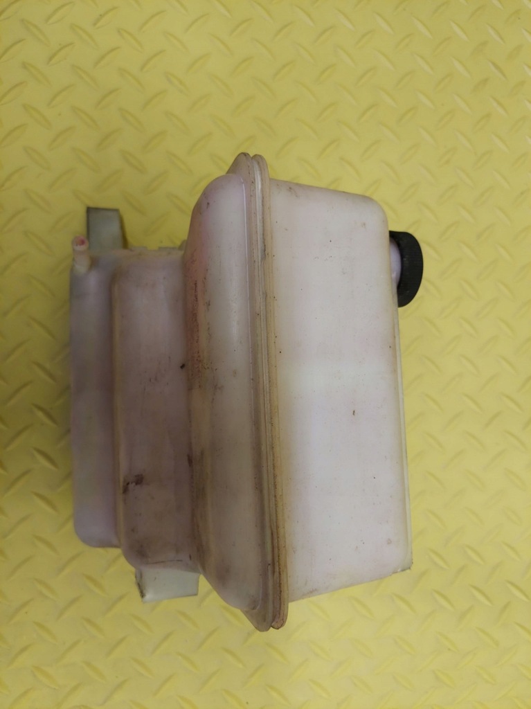 фото №5, Mazda 5 2.3 бачок расширительный lfb715351