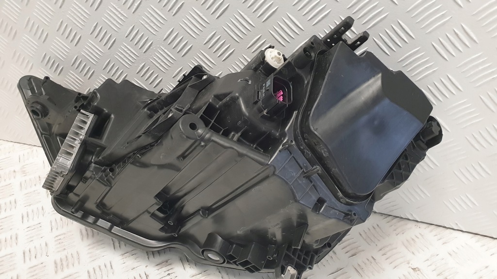 фото №13, Audi a6 c8 4k0 лампа права фара правий led 4k0941034