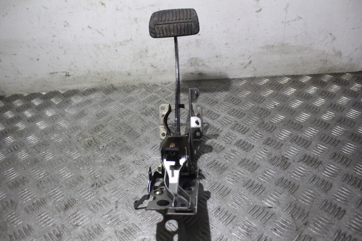 фото №1, Педаль гальма subaru tribeca 3.0 r6 24v