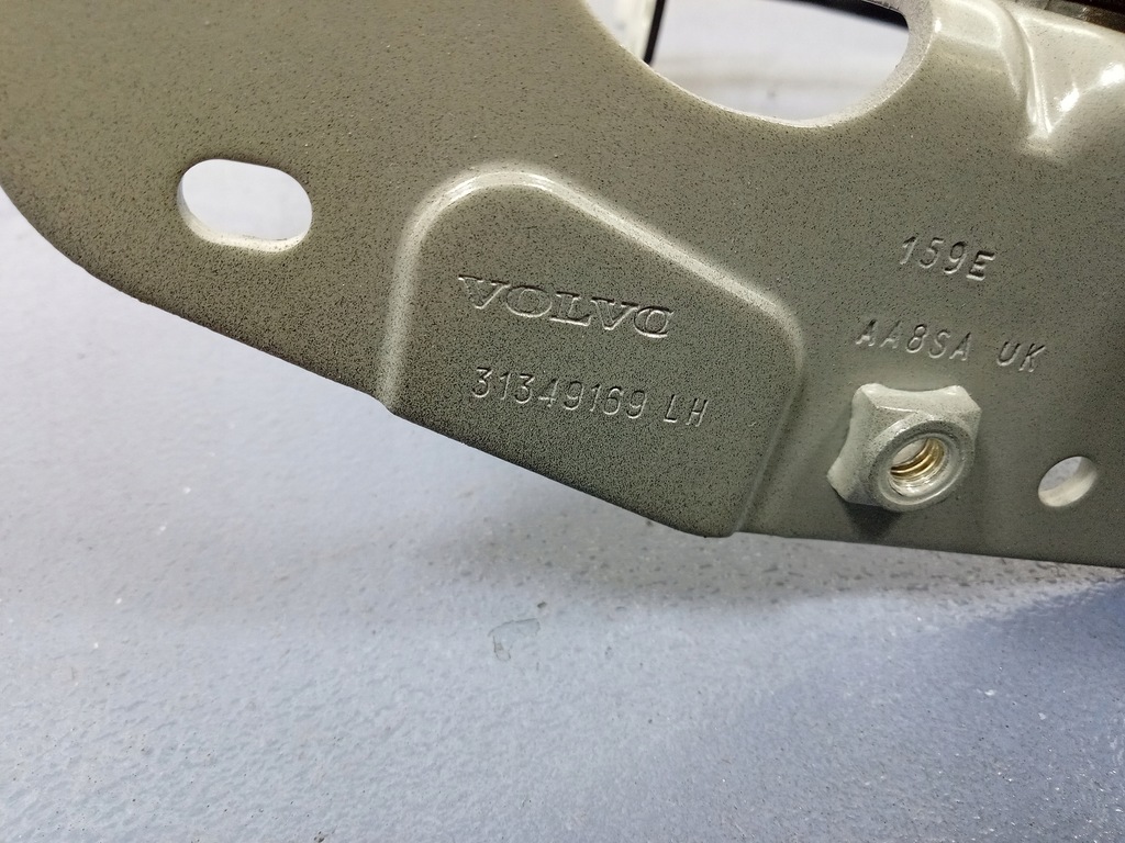 фото №5, Volvo s60 ii петля крышки задняя левый 31349169