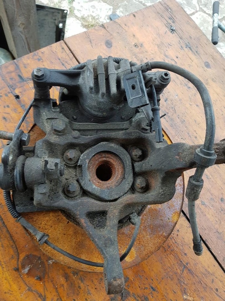 фото №8, Поворотный кулак правый перед renault trafic iii