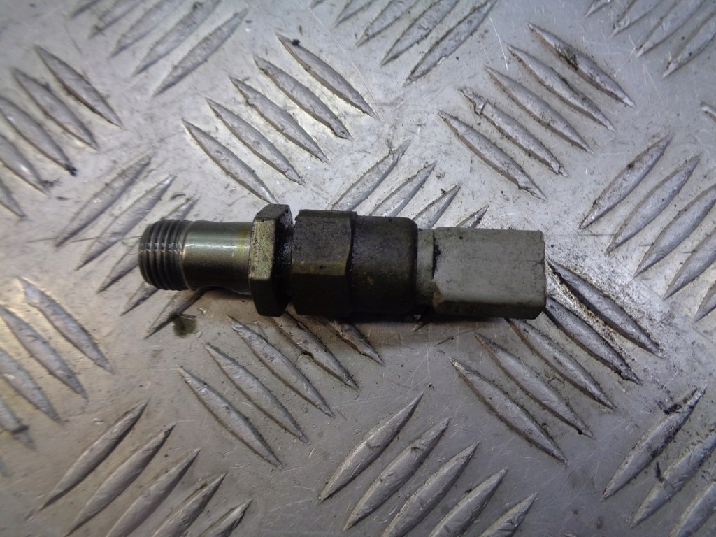 фото №1, Датчик тиску оливи seat toledo ii 1.6