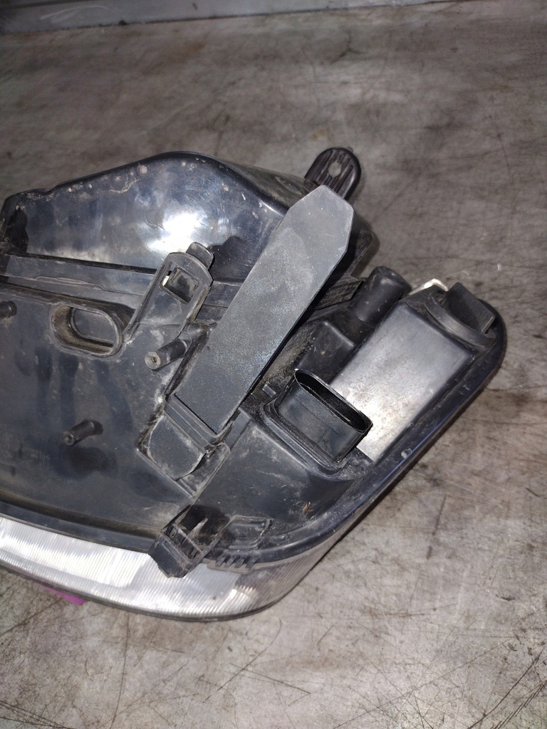 фото №11, Лампа правая перед ford c-max i