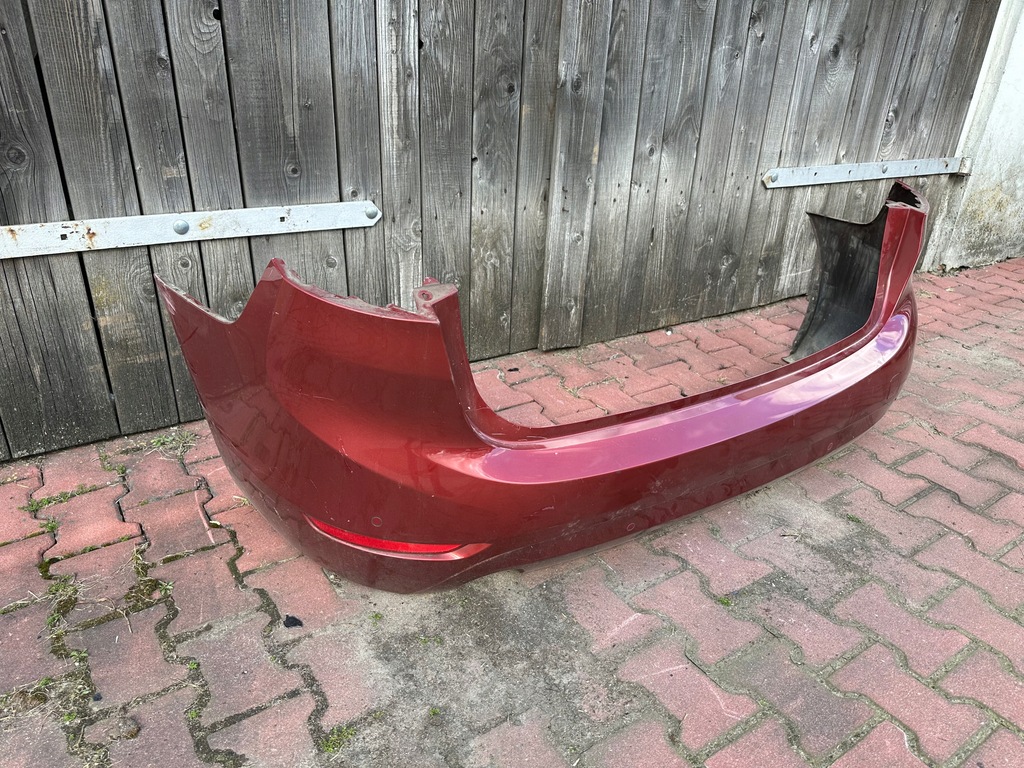 фото №1, Bmw 2 f46 бампер задняя 4x pdc