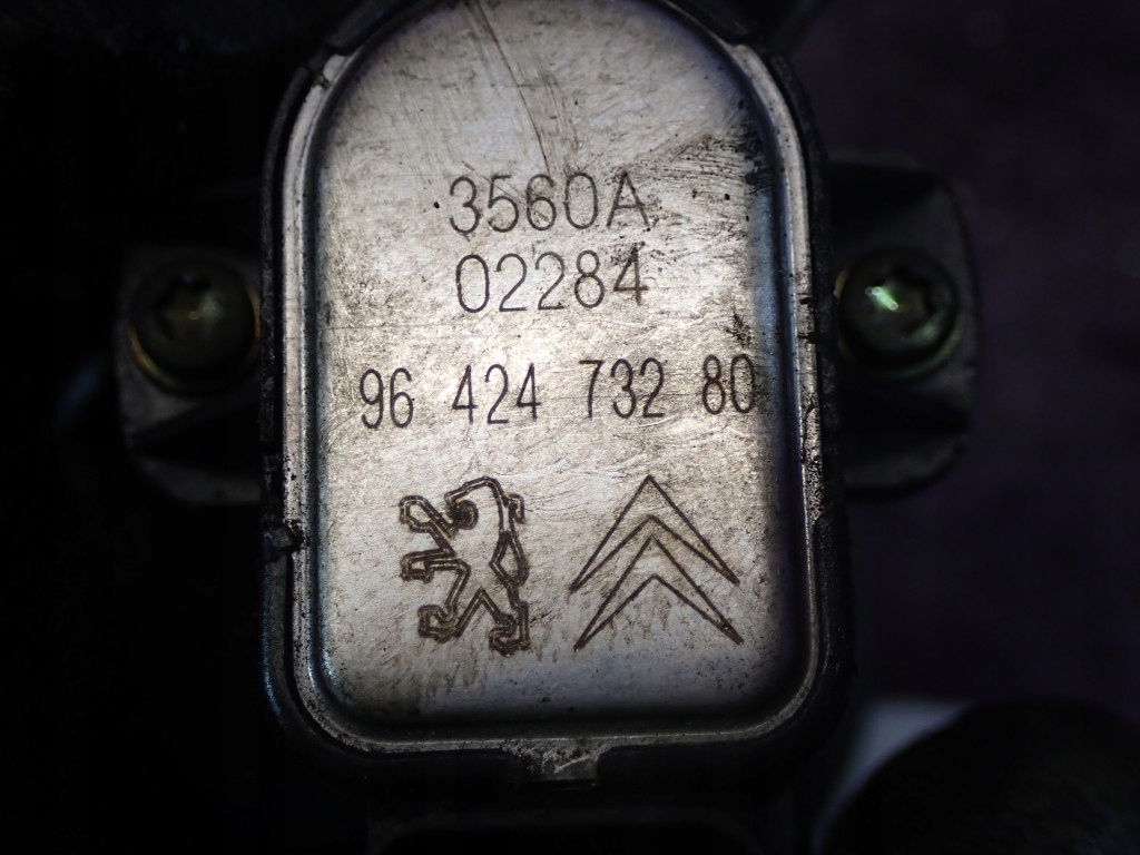 фото №8, Citroen c5 i 01-04 2.0 136km дроссельная заслонка psa633