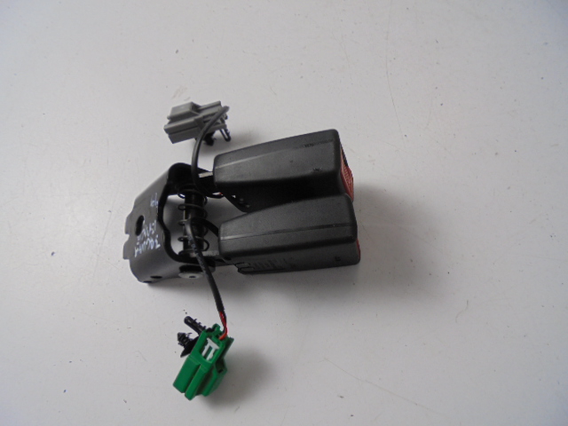 фото №2, Замки ременів задня jaguar e-pace 19r