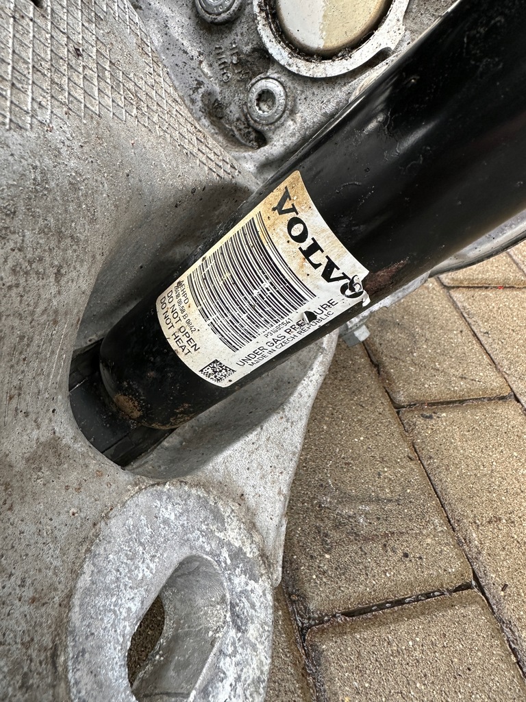 фото №8, Volvo v60 s60 18-23 fwd повний підвіска праве задні важіль поворотний кулак