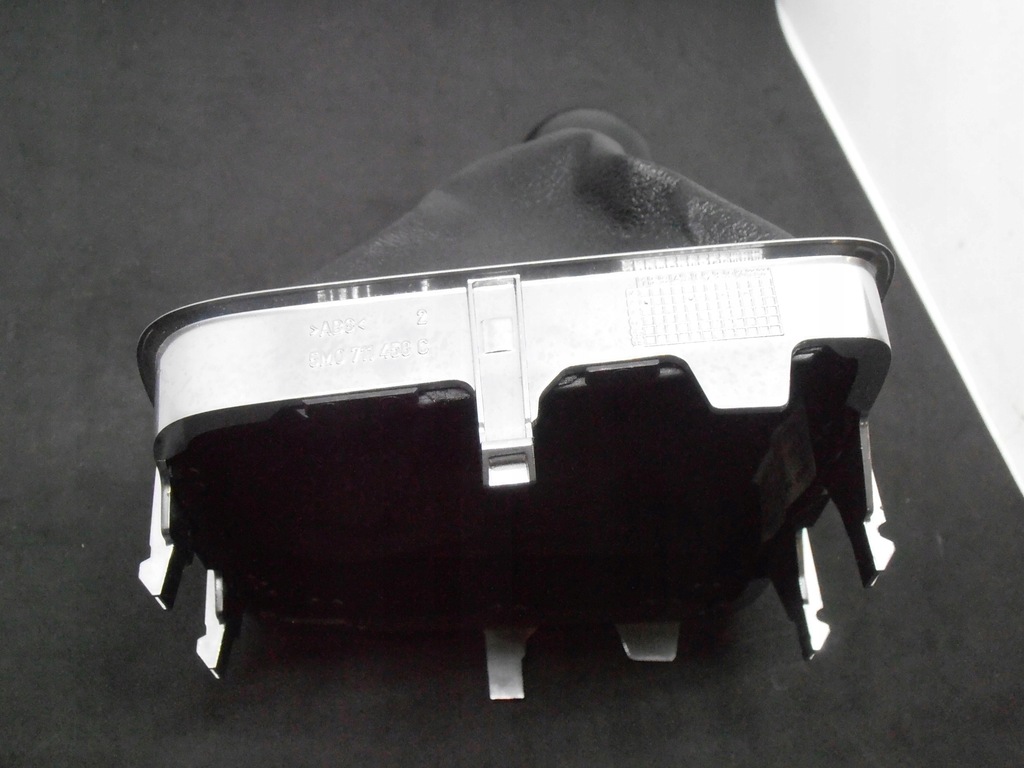 фото №12, Ручка чехол vw golf plus 5m0711113s