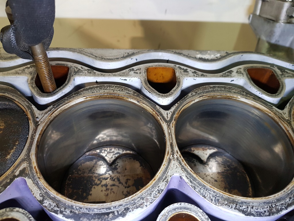 фото №9, Dół двигуна bmw e87 e90 e91 1.6i 16v n45b16ab