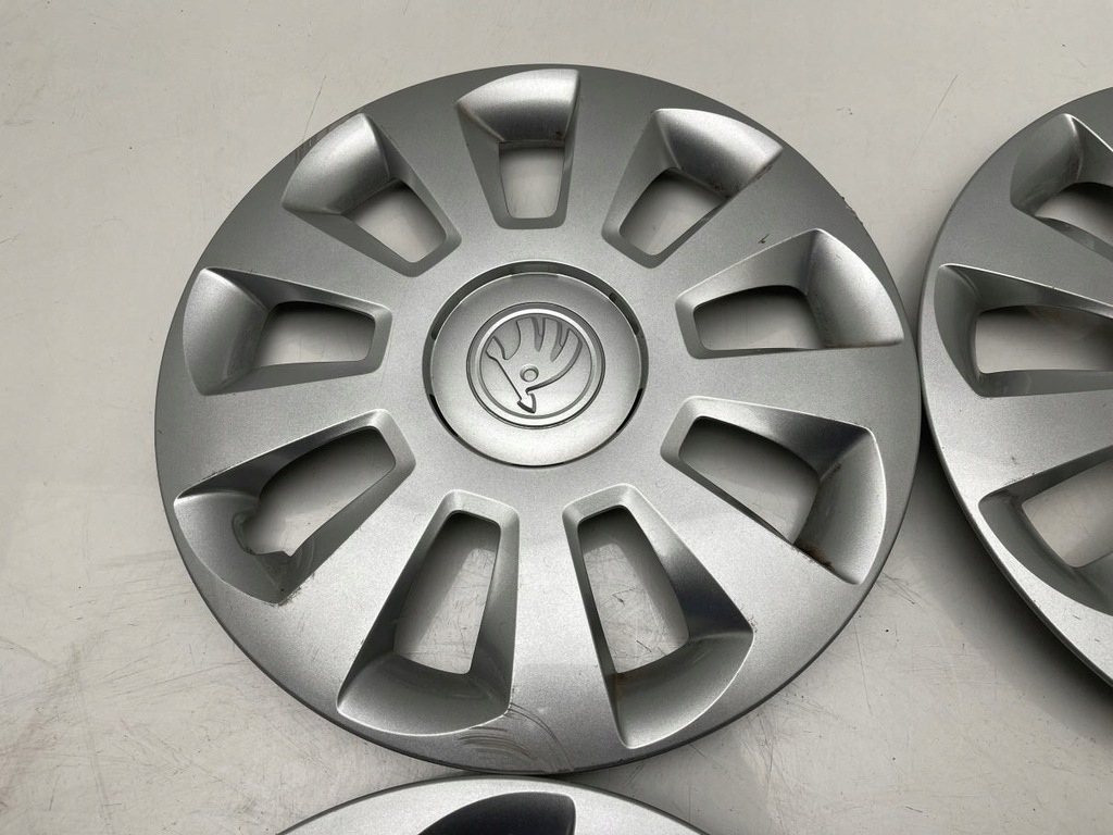 фото №7, Колпаки оригинальные skoda fabia rapid 15 1st601147b