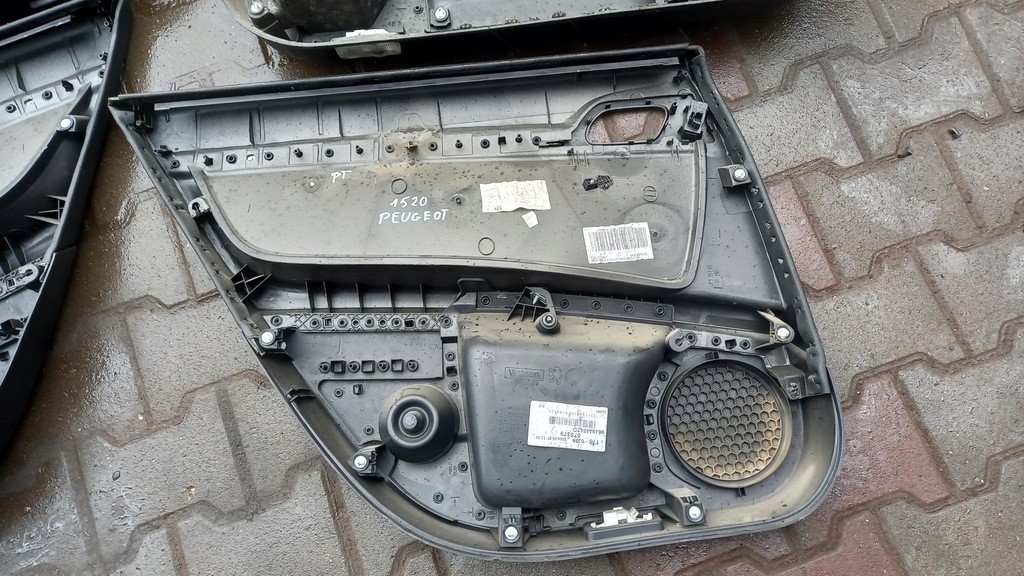фото №7, Обивка дверь peugeot 407 06r 2.0hdi