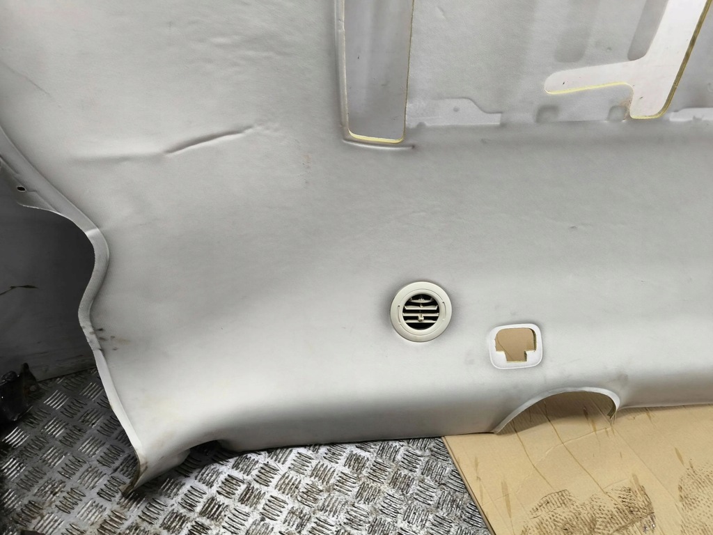 фото №6, Chrysler town & country v 2008 потолок