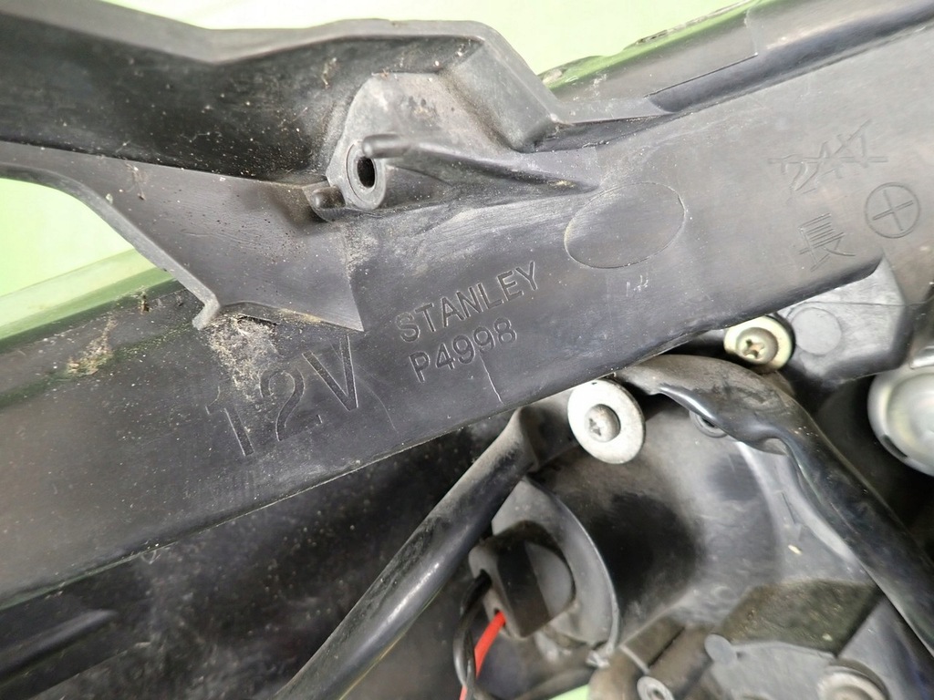 фото №16, Фара лівий лампа перед mazda 5 i 06r