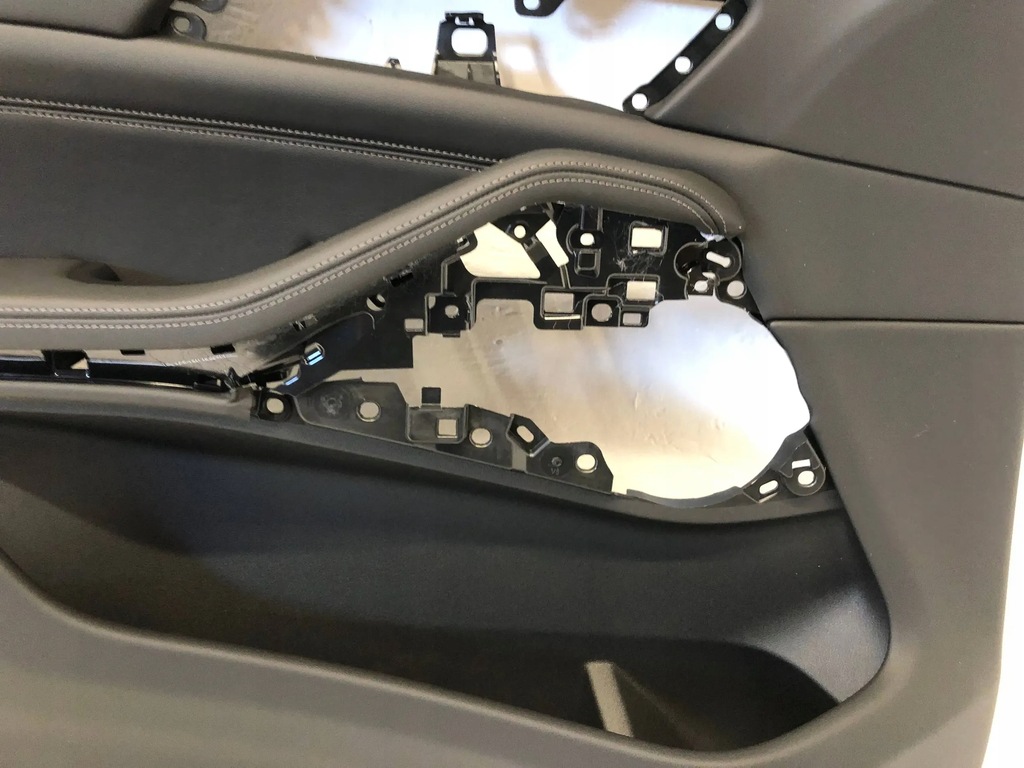 фото №8, Bmw x5 g05 lci x5 m60ix sav ece оббивка двері передніх лівих