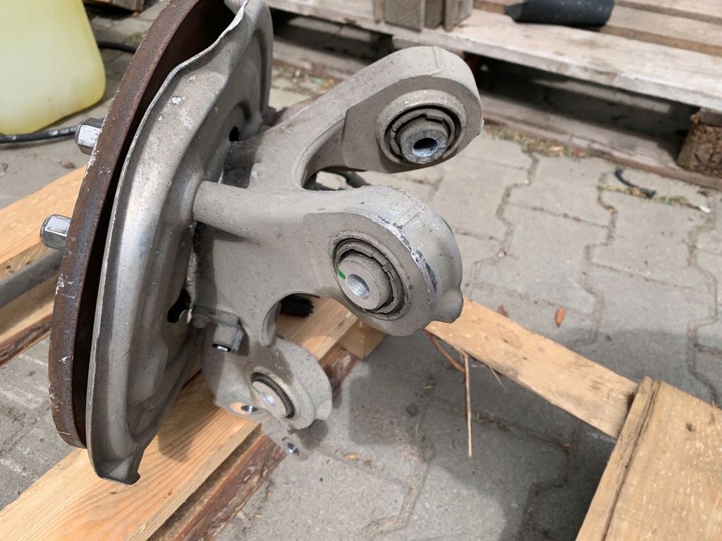 фото №11, Ford mustang mach-e rwd 75.7kwh поворотный кулак диск суппорт левый задняя