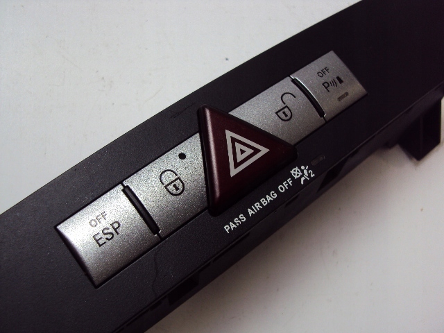 фото №3, Панель аварийных mercedes slk r171