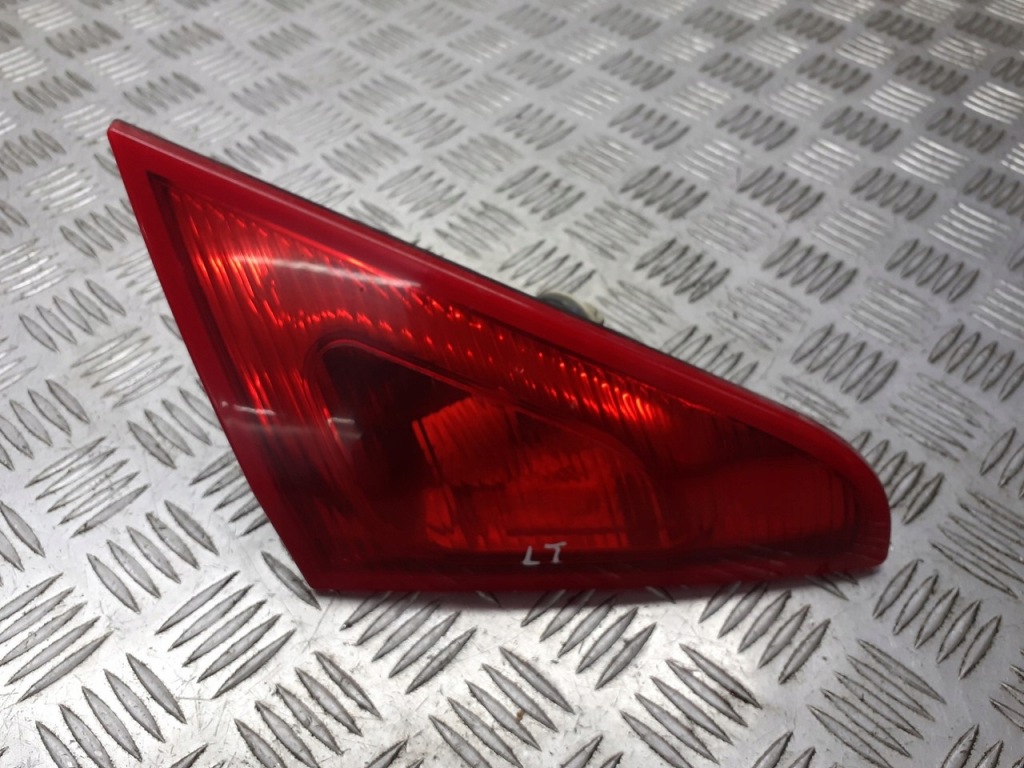 фото №1, Лампа левая задняя w крышка багажника mitsubishi colt vi 1.3