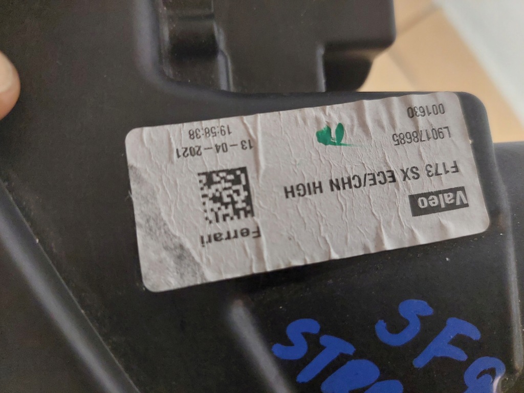 фото №2, Ferrari sf90 stradale full led левая