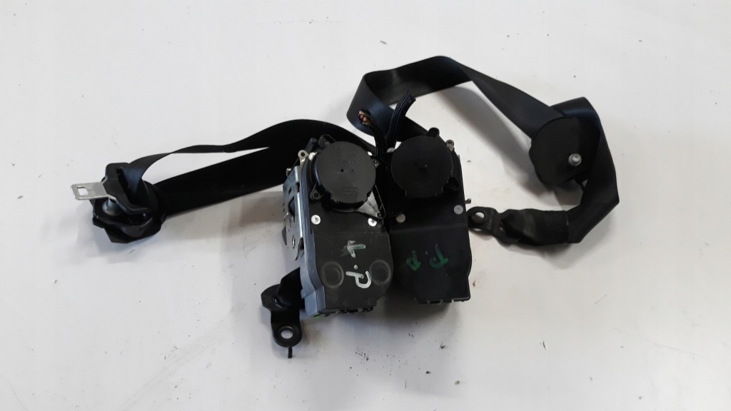 Купить Ремень безопасности правый перед mercedes ml w164 06