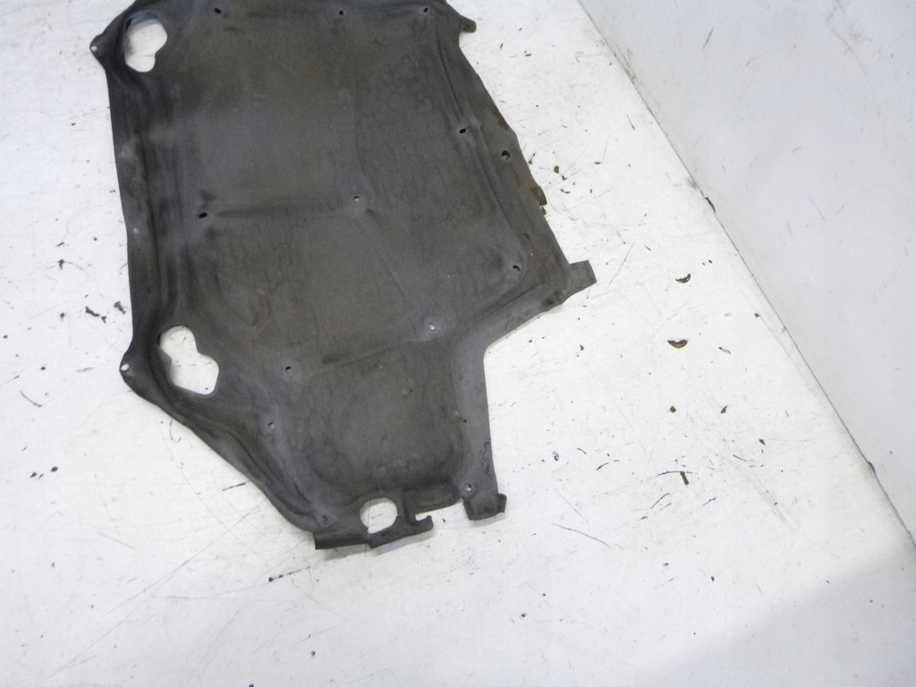 фото №7, Шумоизоляция капот + клипсы mercedes w203 coupe 02r.