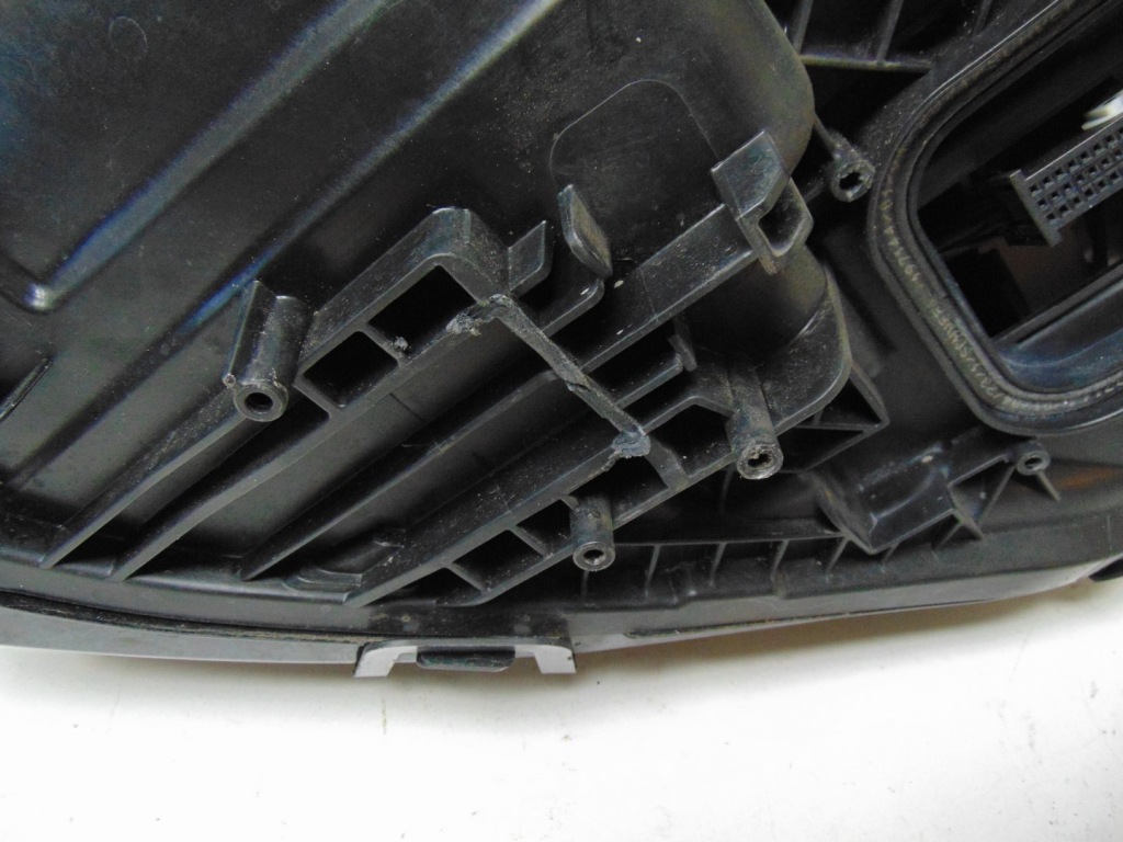 Фара правий перед mercedes eqb a2439069000 європа в Україні