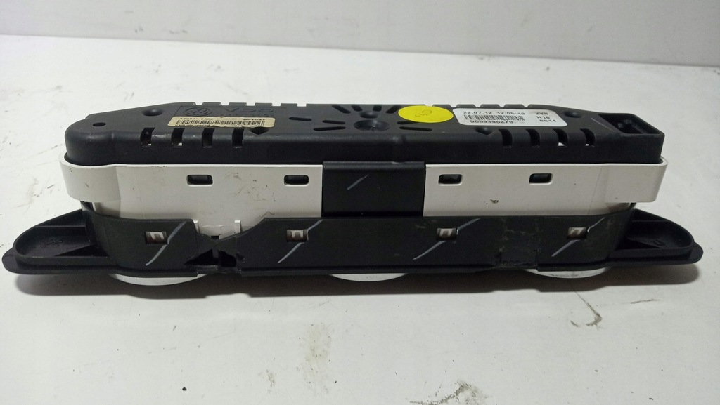 фото №11, Приборы консоли средний vw beetle 5c оригинал 5c5919527b europa