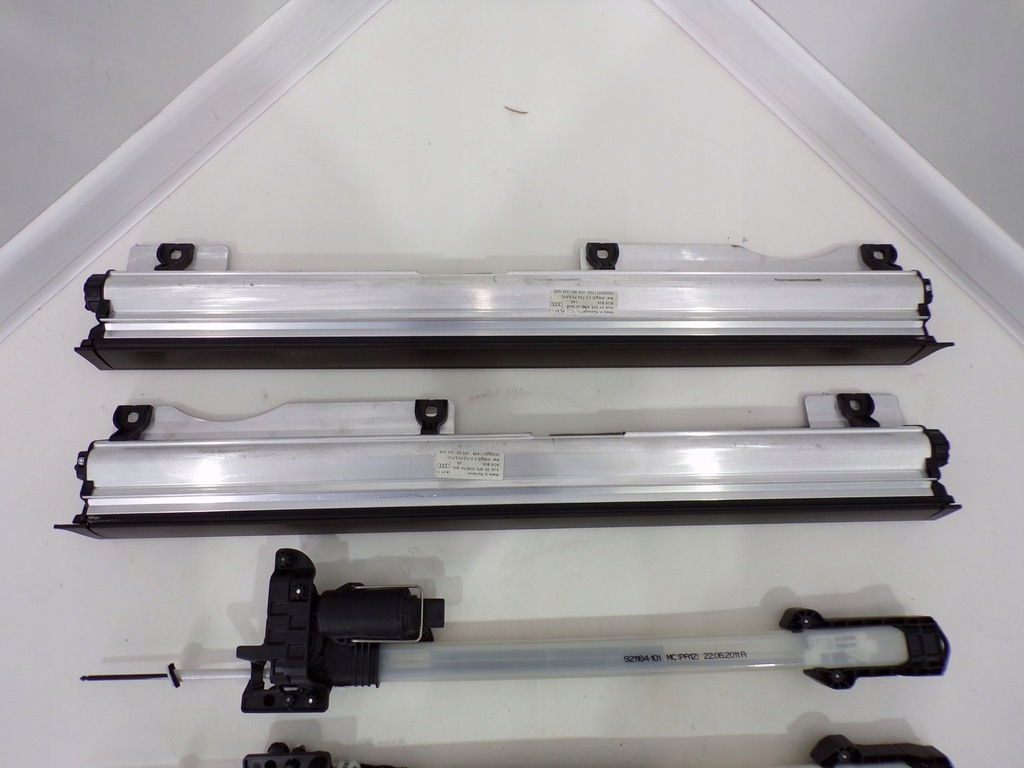 фото №5, 4h0861333 комплект ролета двері q0e audi a8 d4