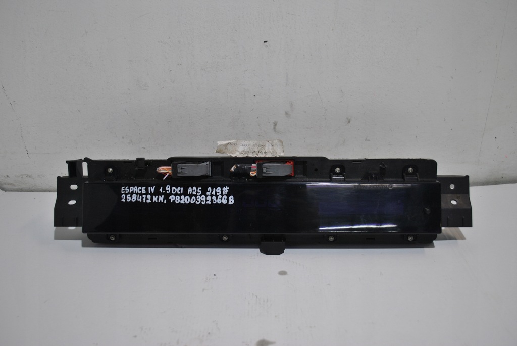 фото №1, Дисплей renault espace iv 1.9dci пробег: 258472 km p8200392366b