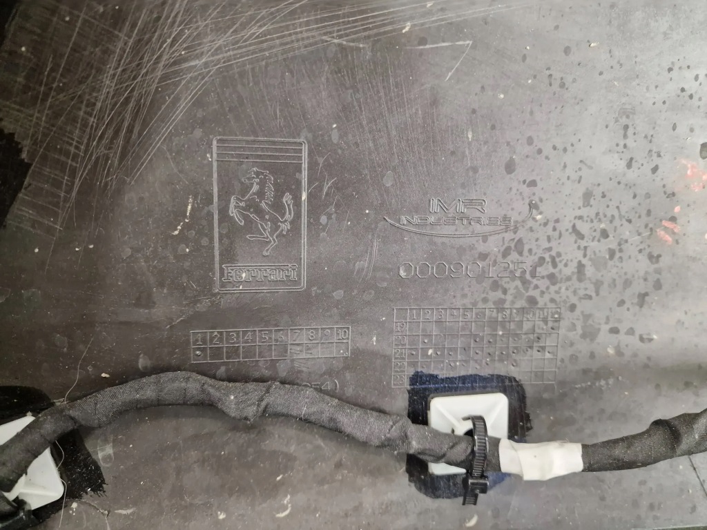 Ferrari roma бампер задний  задний f169 Доставка