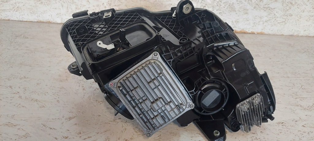 Mercedes w205 рестайлінг  фара ліва multibeam led Зі Шроту