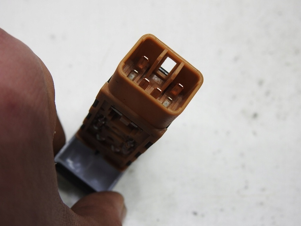 фото №5, Кнопка підігрів скло задня santa fe ii