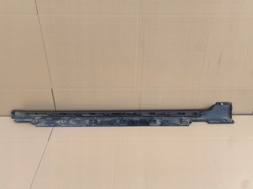 фото №2, Vw passat b8 молдинг порог правая порог