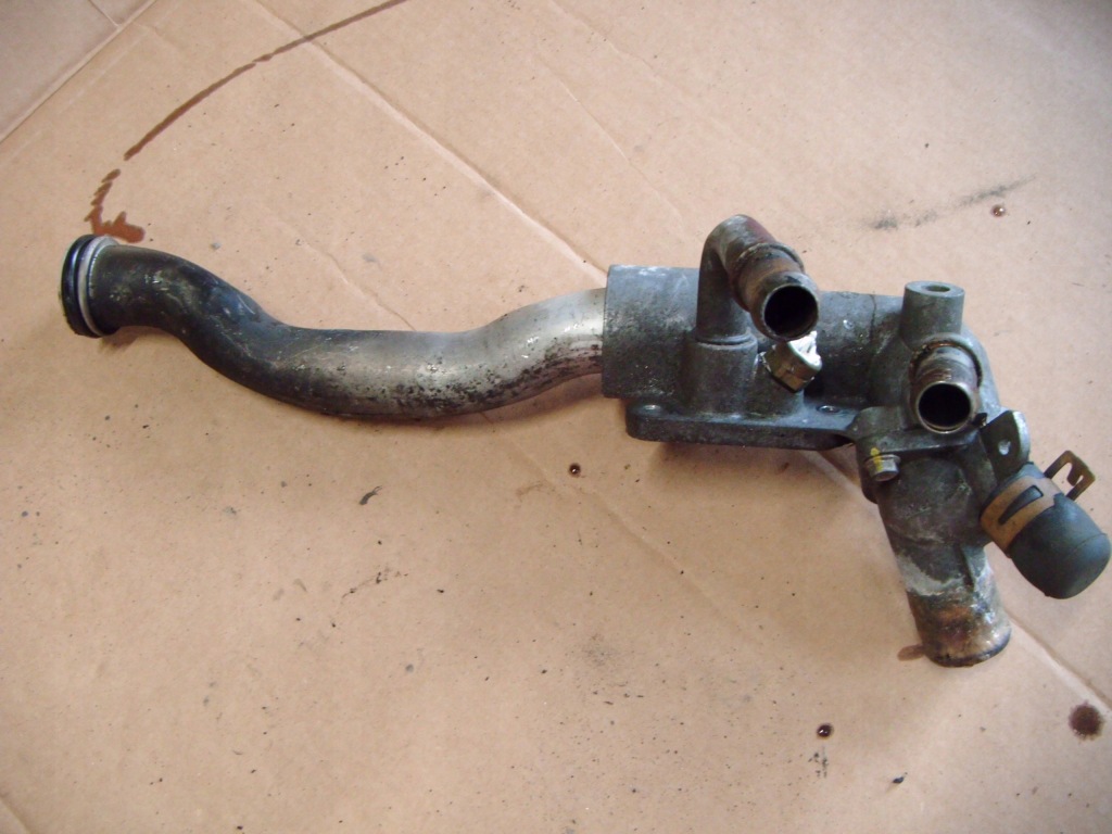 фото №1, Chevrolet hhr 2.4b корпус термостата