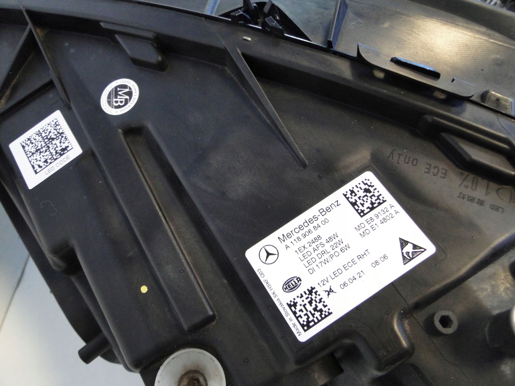 фото №9, Mercedes cla 118 лампа права led high performance