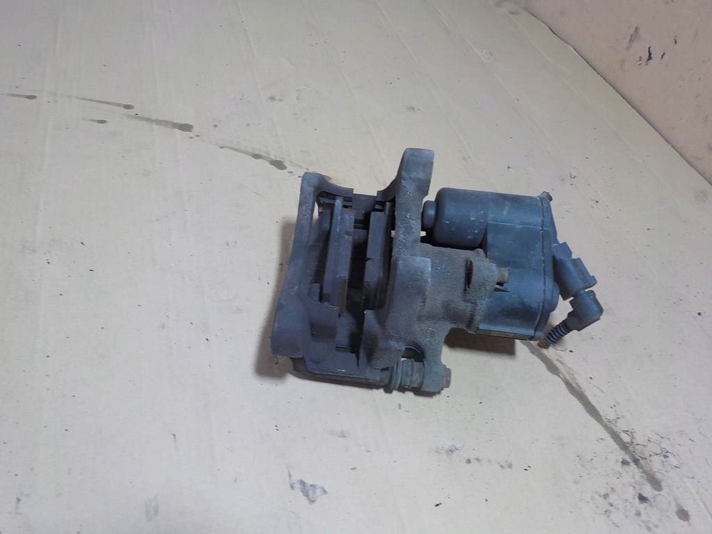 фото №6, Vw tiguan суппорт левый задняя 2011rok