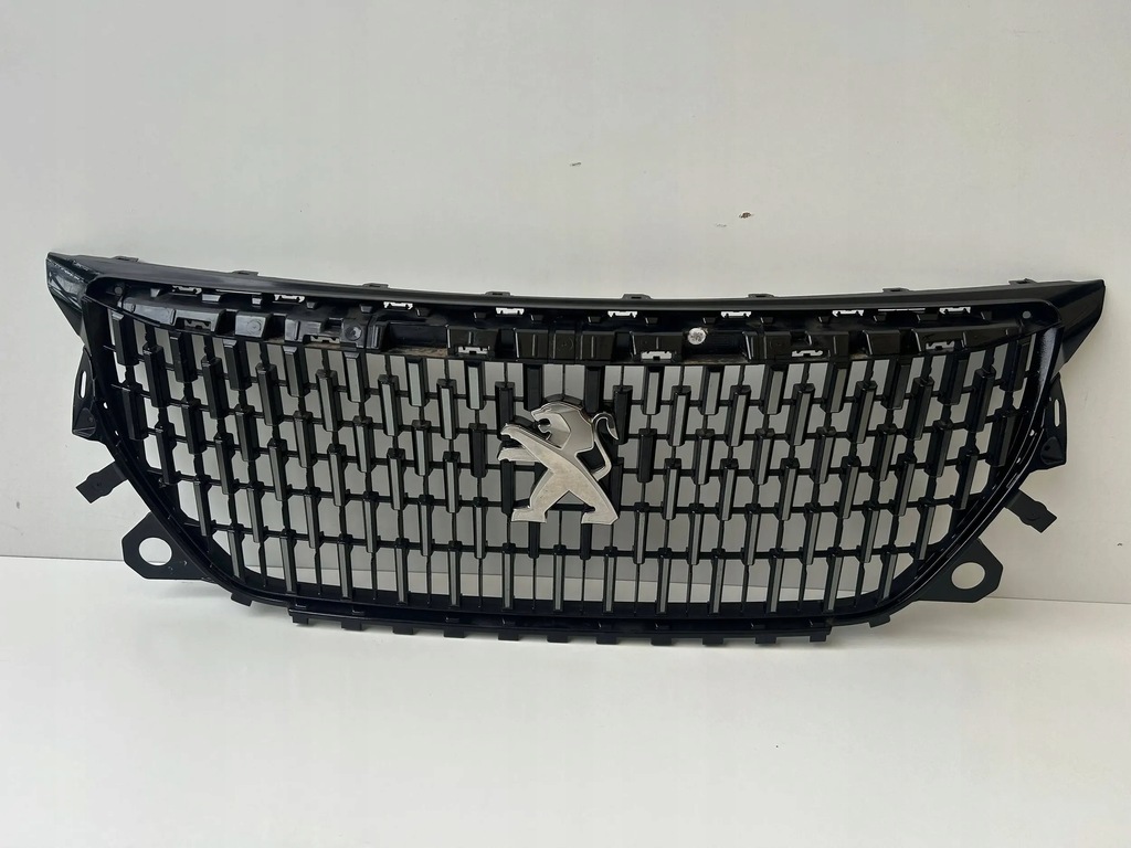 фото №1, Peugeot 2008 ii решётка радиатора решётка радиатора 9825860780 оригинал