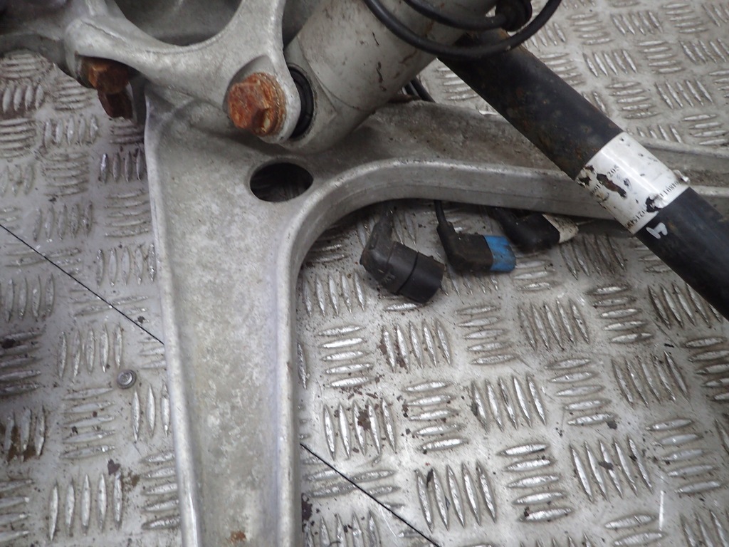 фото №10, Mercedes amg gtr w190 підвіска поворотний кулак важелі задня задні ліва n156