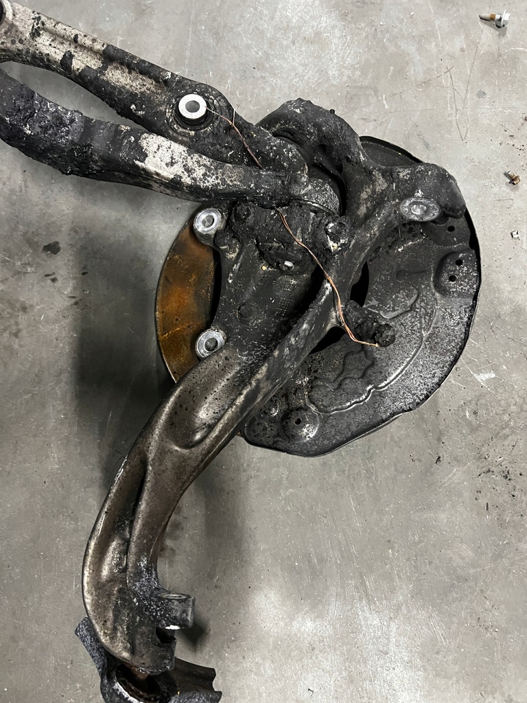 фото №7, Поворотний кулак підвіска перед правий права mercedes c-klasa w206 2wd rwd