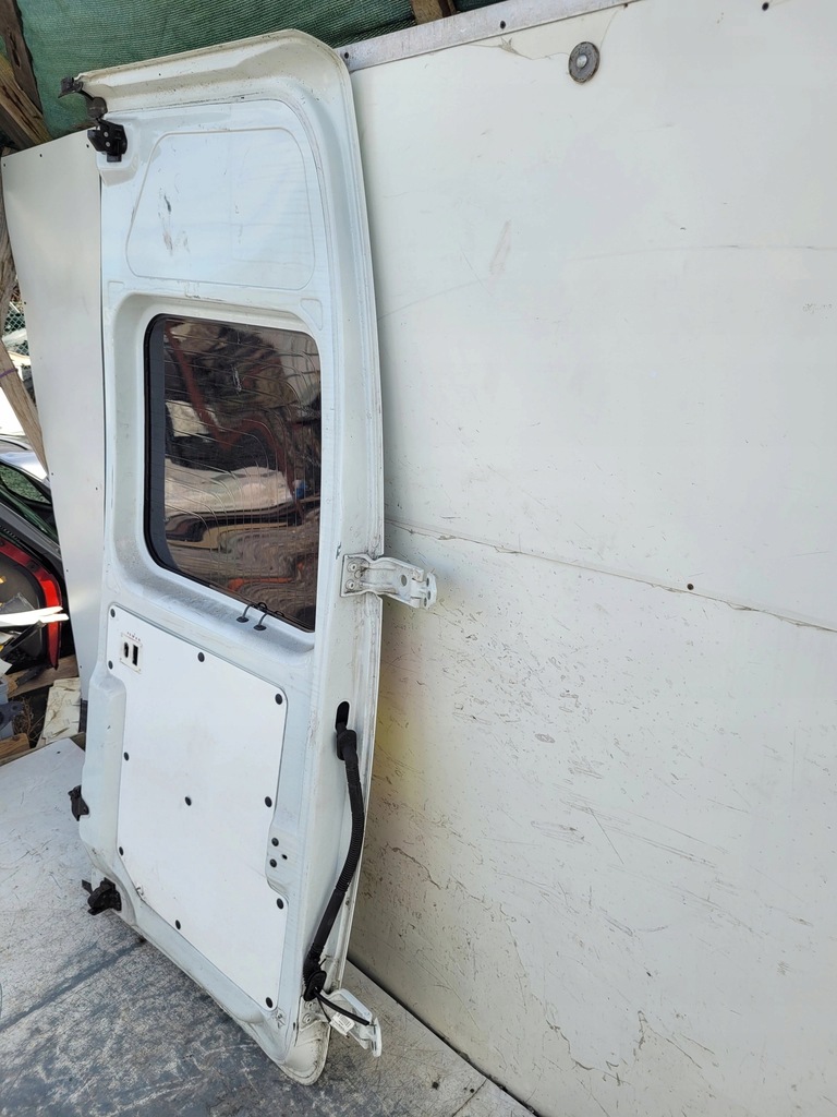 фото №10, Renault master iii 3 дверь левый левая задняя задние стекло