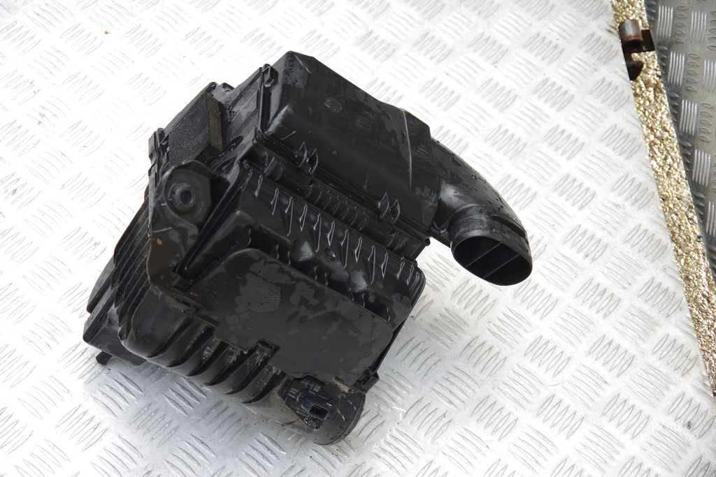 фото №1, Корпус фильтра воздуха espace v