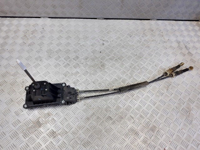 фото №1, Выборщик домкрат тросы передач clio iii 8200755871