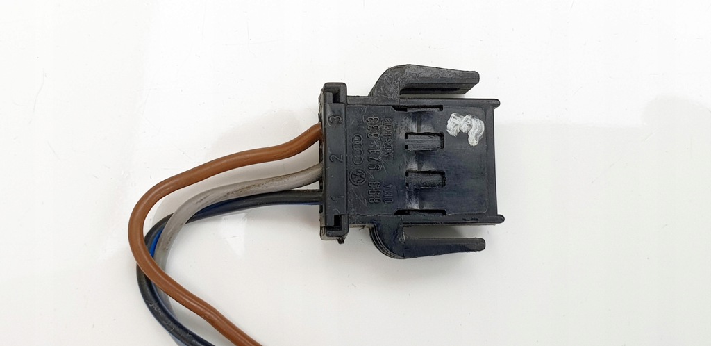 фото №8, Seat leon 2 ii штекер лампы лампа w крышка задняя задний правая 3 pin