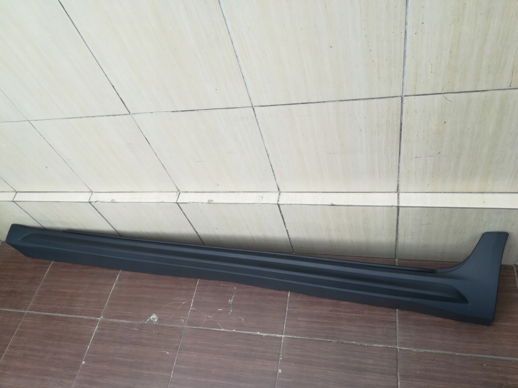 Купити Молдинг поріг ліва volvo v60 ii cross country 18- 31463769