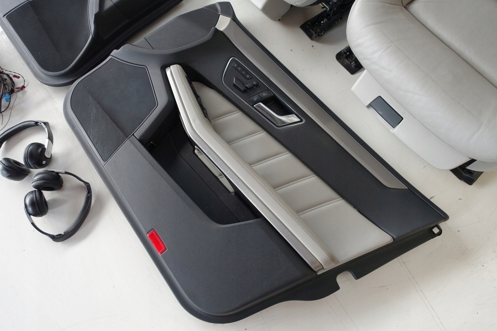 фото №14, Mercedes w212 dvd сиденья обивка салон сиденье