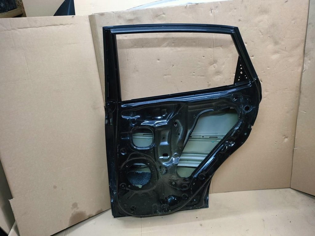 фото №12, Двері молдинг правий задня hyundai kona 2017+ лак заводський