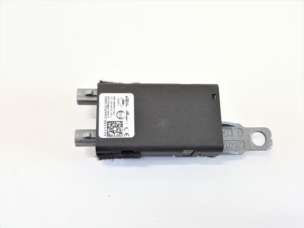 фото №1, Giulia stelvio модуль усилитель антенна 18r.