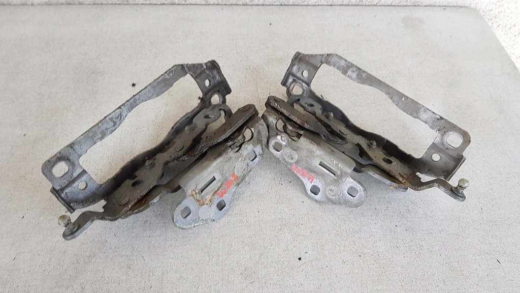 фото №1, Петли капот mercedes w204