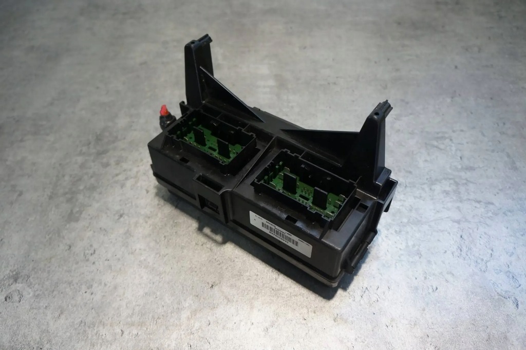 фото №6, Коробка предохранителей модуль jeep cherokee wk 04692084ab